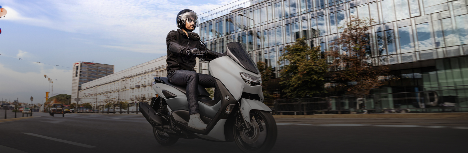 assets/images/motorcycles/headers/nmax-2024.jpg