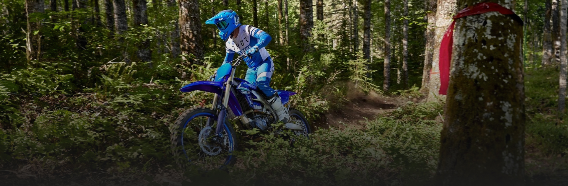 assets/images/motorcycles/headers/yz450fx-2025.jpg