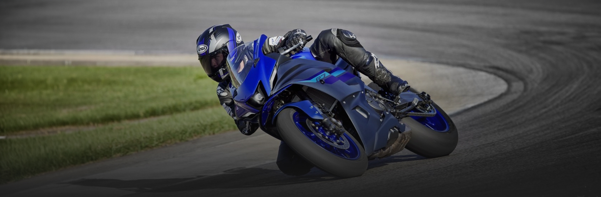 assets/images/motorcycles/headers/yzf-r7-2024.jpg