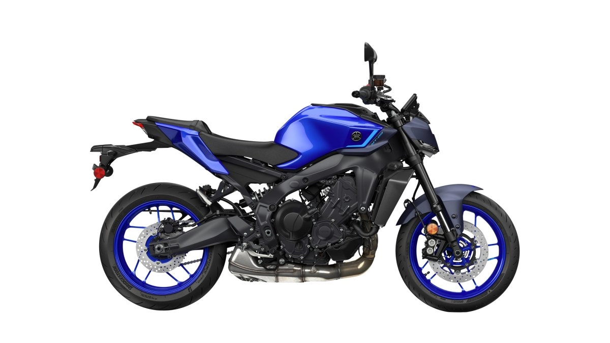 assets/images/motorcycles/models/mt-03-2026/ede262fb-211e-4d4a-9175-fc178c600bb9.png