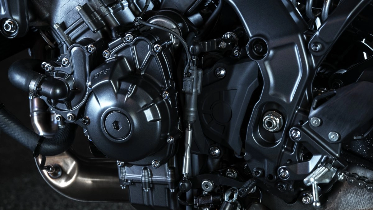 assets/images/motorcycles/models/mt-09-2025/6.jpg