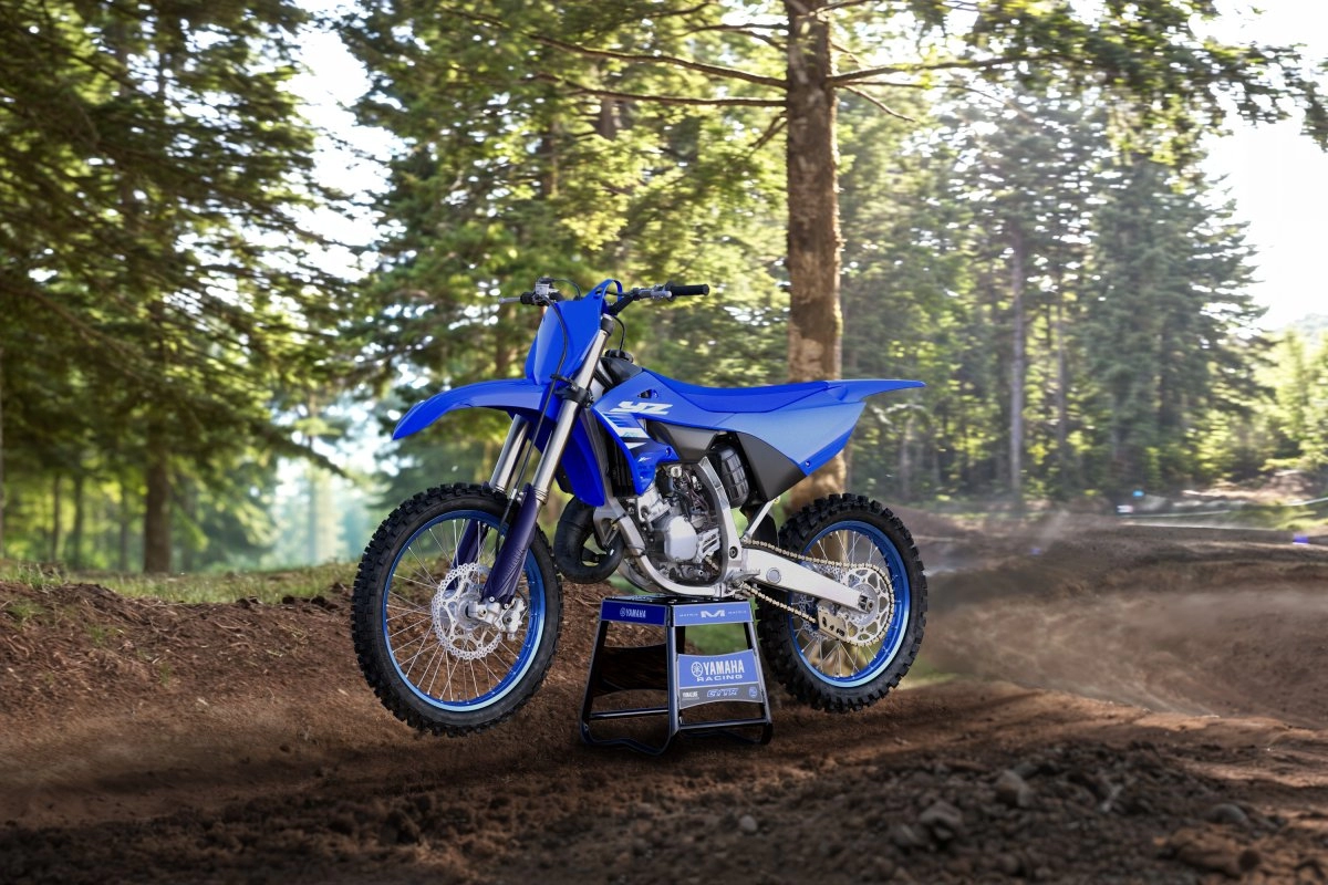 assets/images/motorcycles/models/yz125-2025/10.jpg