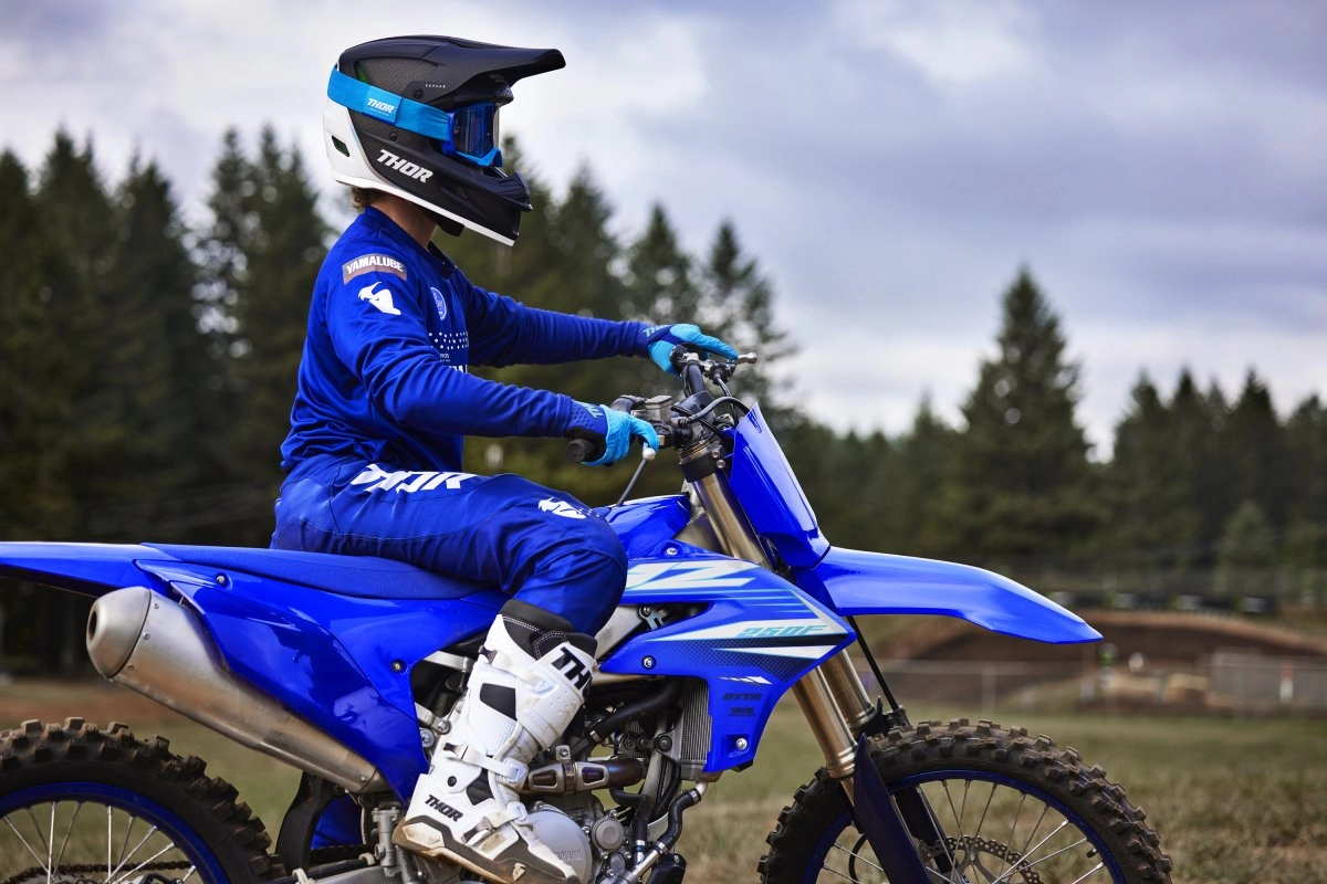 assets/images/motorcycles/models/yz250f-2025/7.jpg