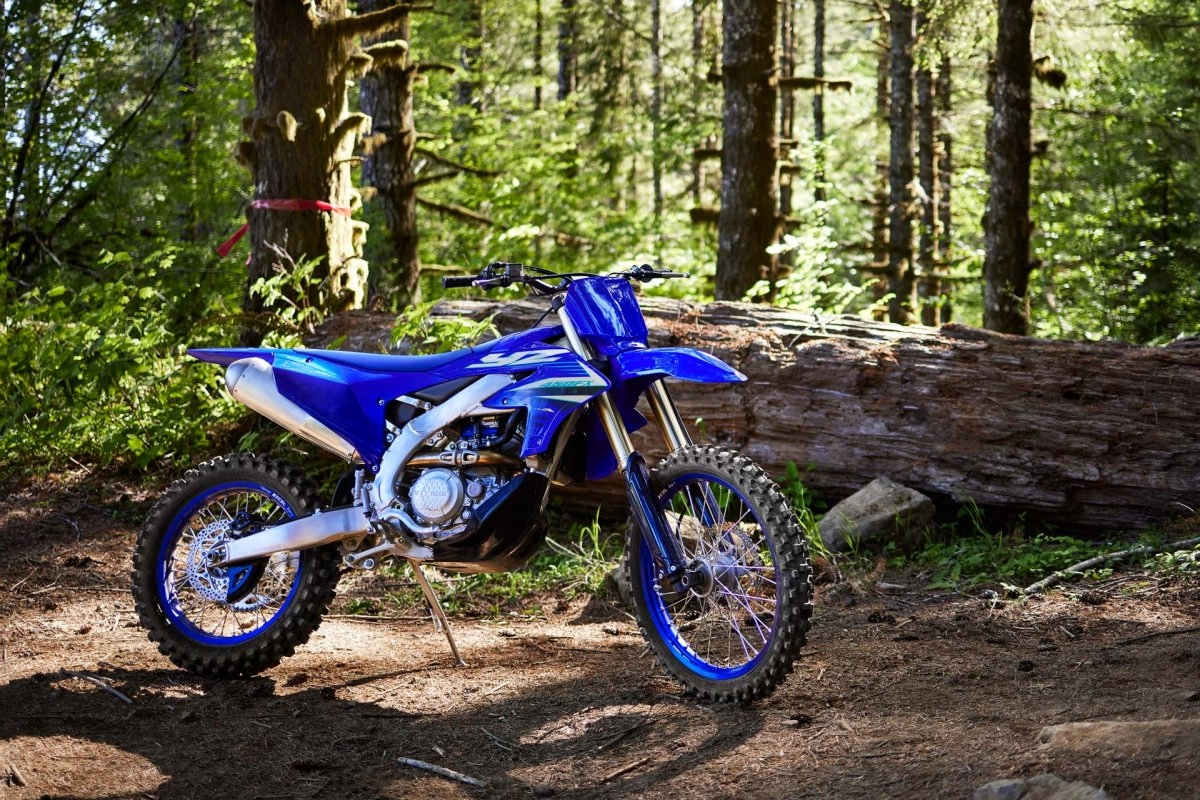assets/images/motorcycles/models/yz450fx-2025/5.jpg
