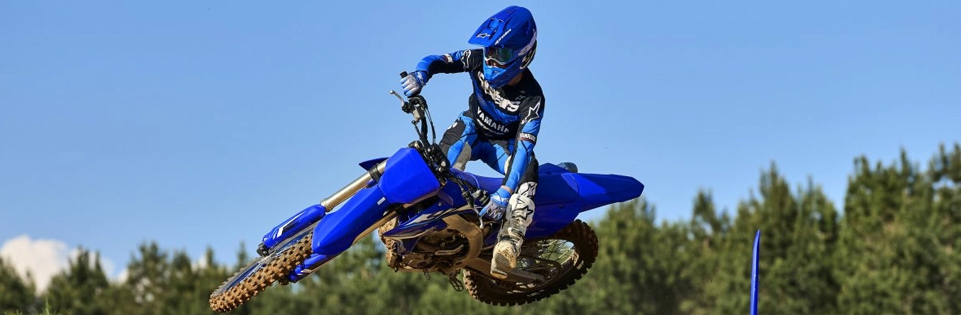 assets/images/motorcycles/headers/yz250-2026.jpg