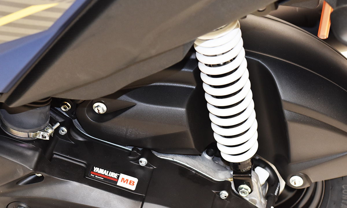 assets/images/motorcycles/models/ray-zr-2026/418393c3-9b5b-4fb7-af33-392fd759f121.jpg