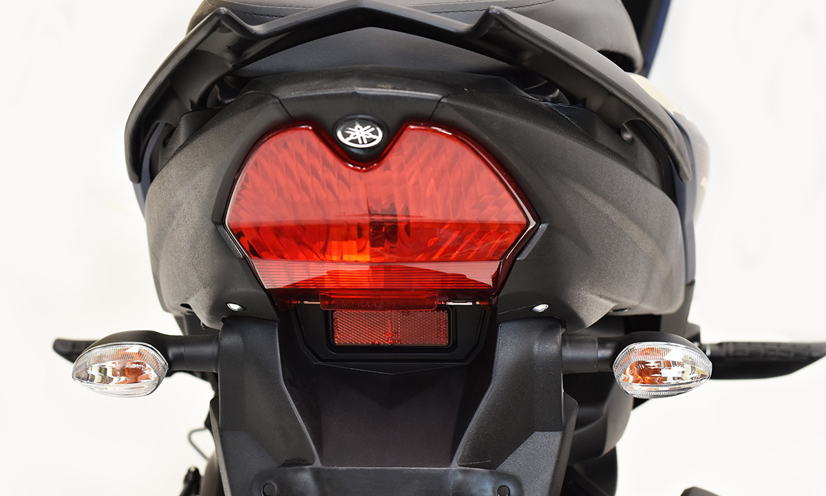 assets/images/motorcycles/models/ray-zr-2026/7a150e6b-99a2-430f-b95d-0250983720ca.jpg