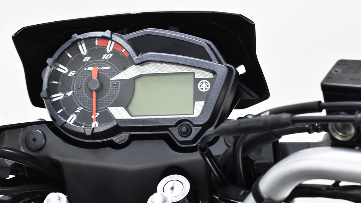 assets/images/motorcycles/models/xtz-150-2025/18.jpg